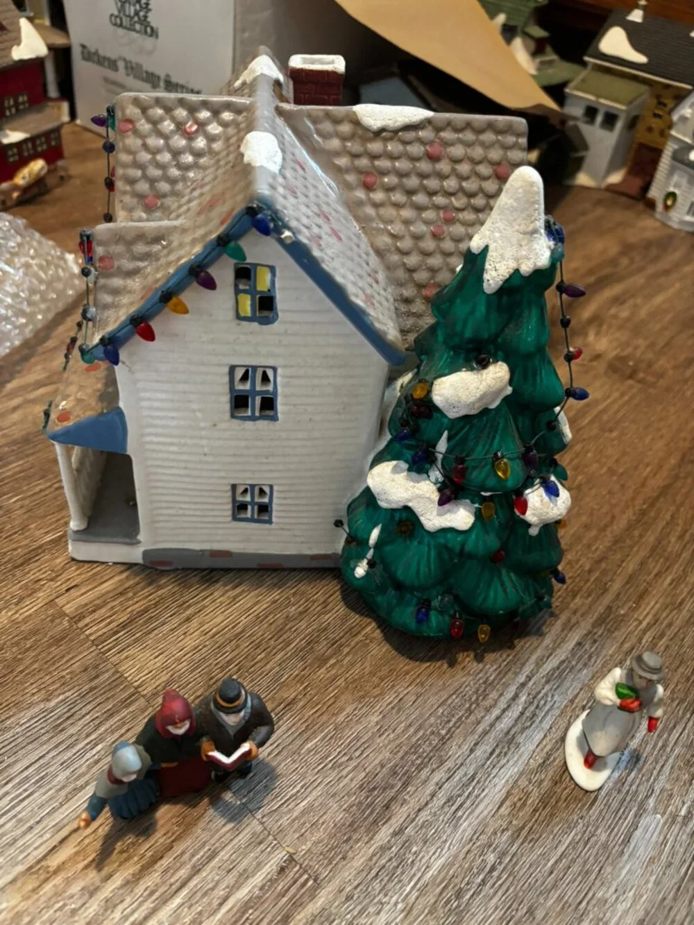 Department 56 Christmas village light up building 1987 Farm House